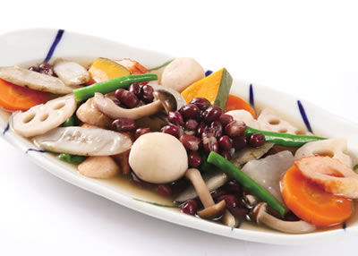 瑞穂大納言小豆と根っこ野菜の京風吹き寄せ煮