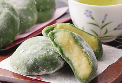 芋あんのよもぎもち