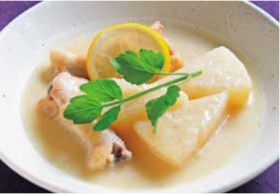 聖護院だいこんと手羽元の白みそレモン煮