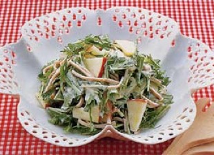 京みず菜のリンゴハムサラダ