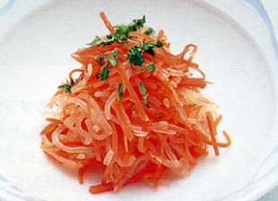 金時にんじんと糸こんにゃく